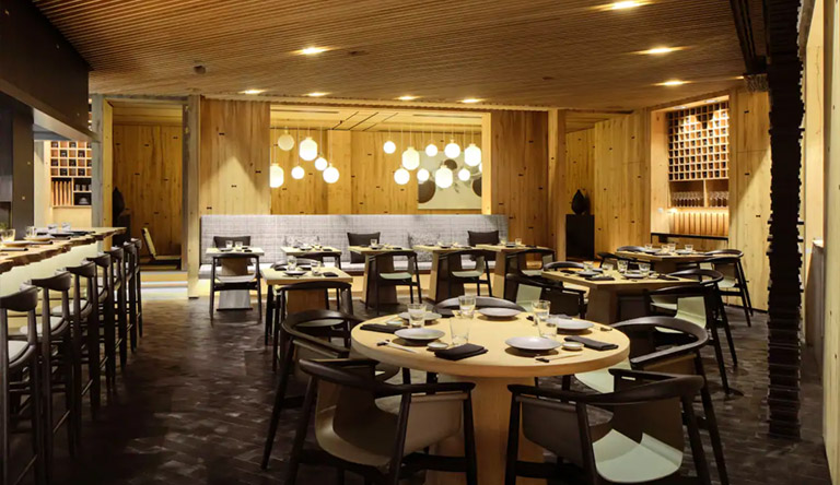 Hyatt-Regency-Miyako-Japanese-Restaurant-Interior